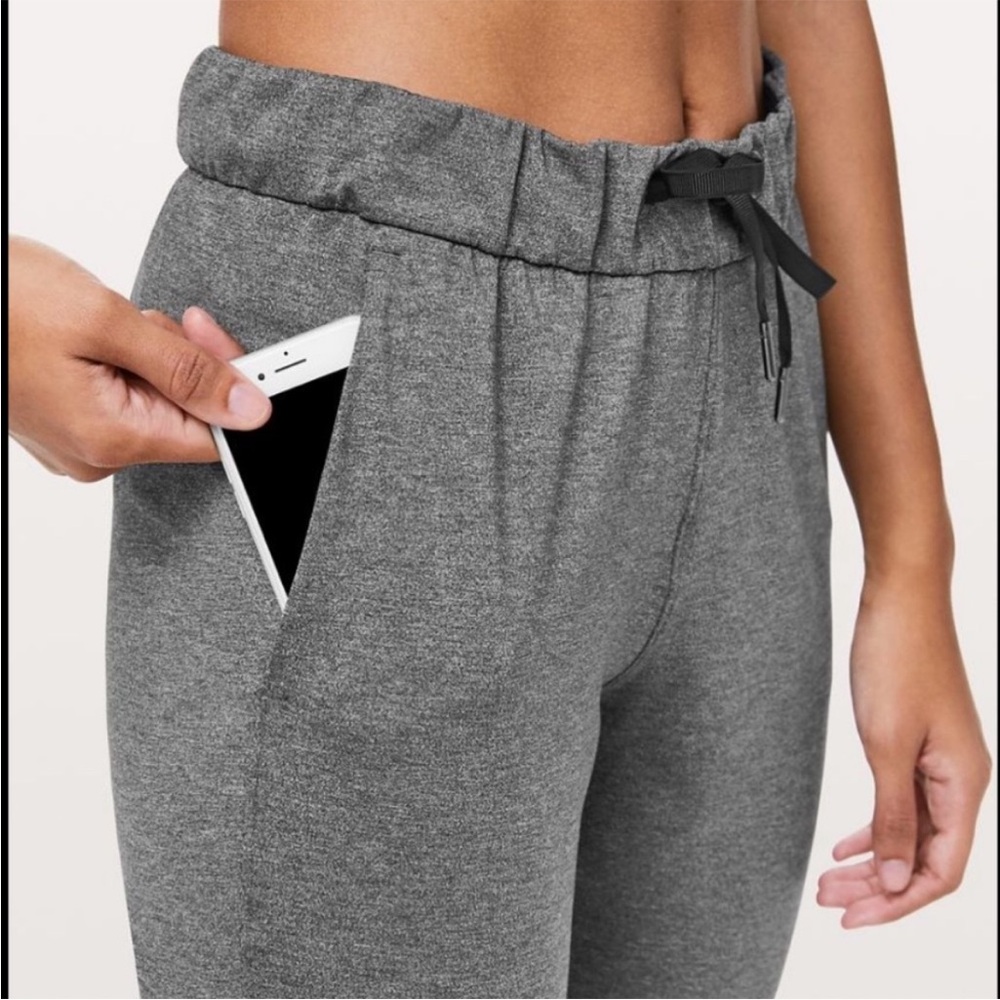 Lululemon Athletica On The Fly 7/8 Luxstreme Everday Pants Heathered Gray- Sz 4 - Picture 5 of 16
